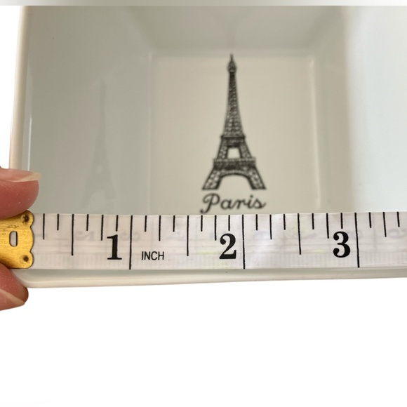 222 FIFTH Around The City Paris China Appetizer Bowls Eiffel Tower White/Black - Picture 8 of 9